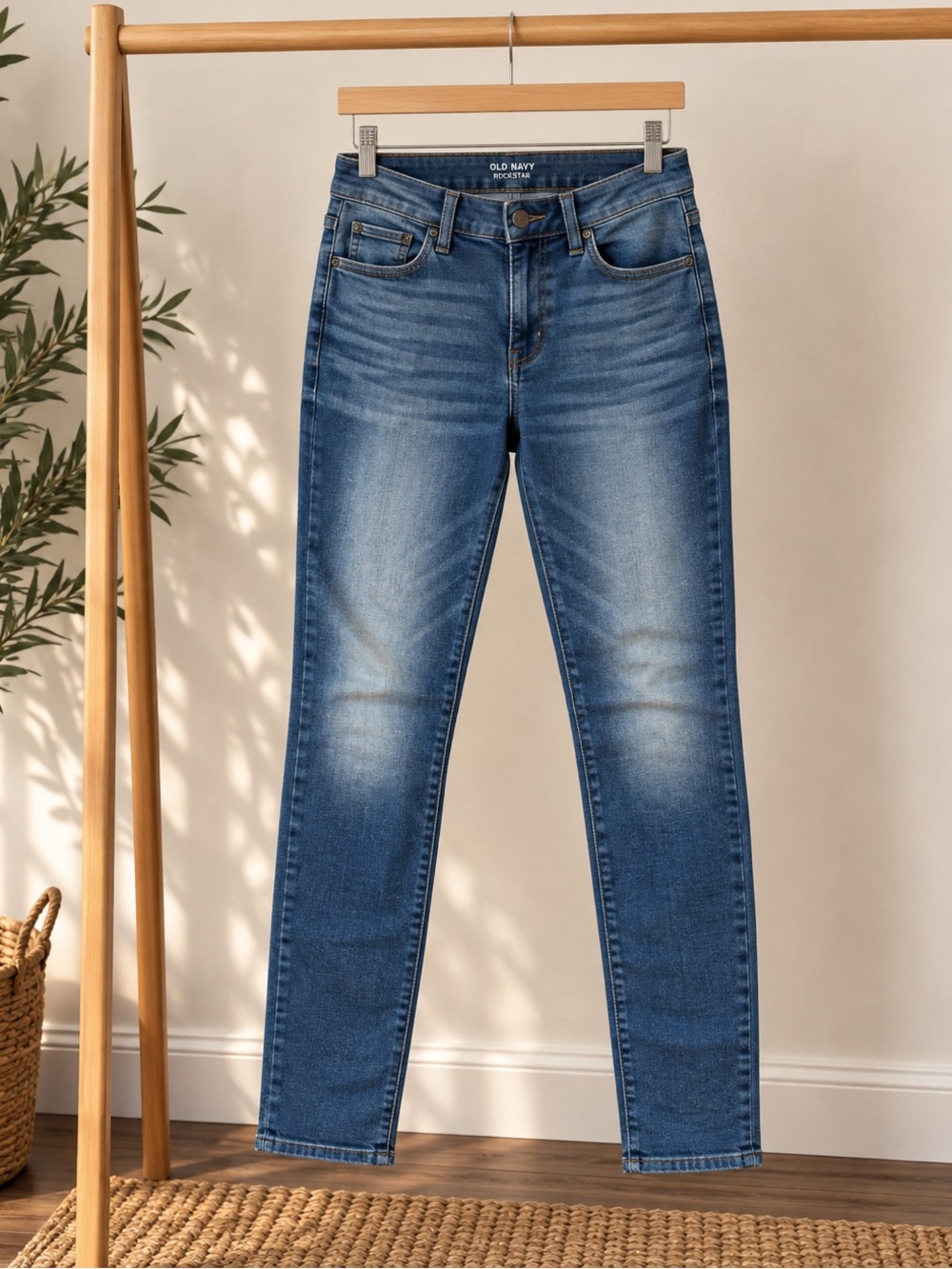 American Eagle Women’s Mid-Rise Blue Skinny Jeans